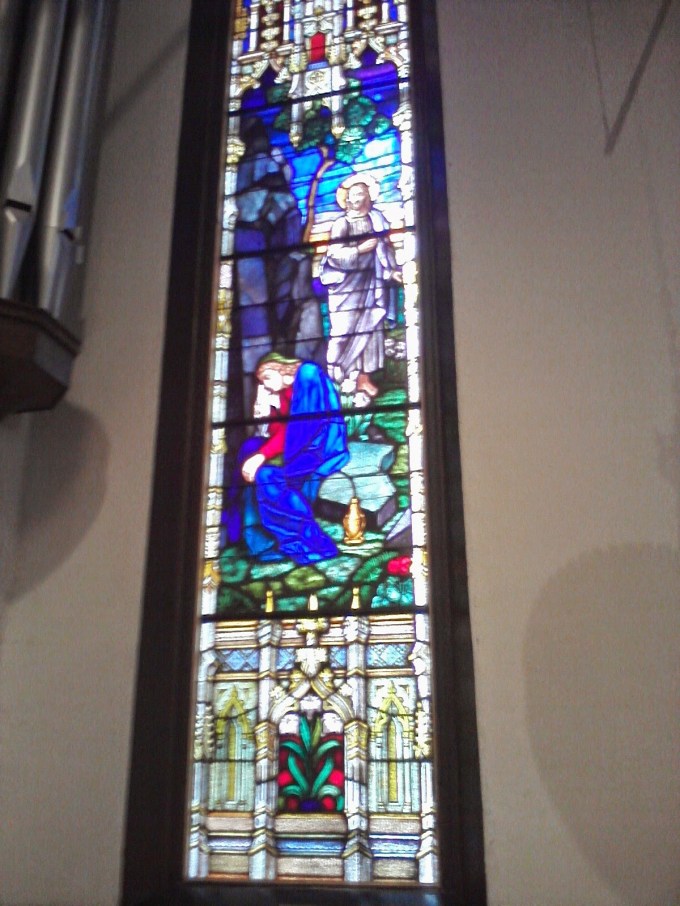 mary-at-the-tomb-window